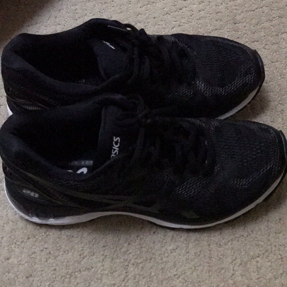 ASICS Gel Nimbus 20 shoes